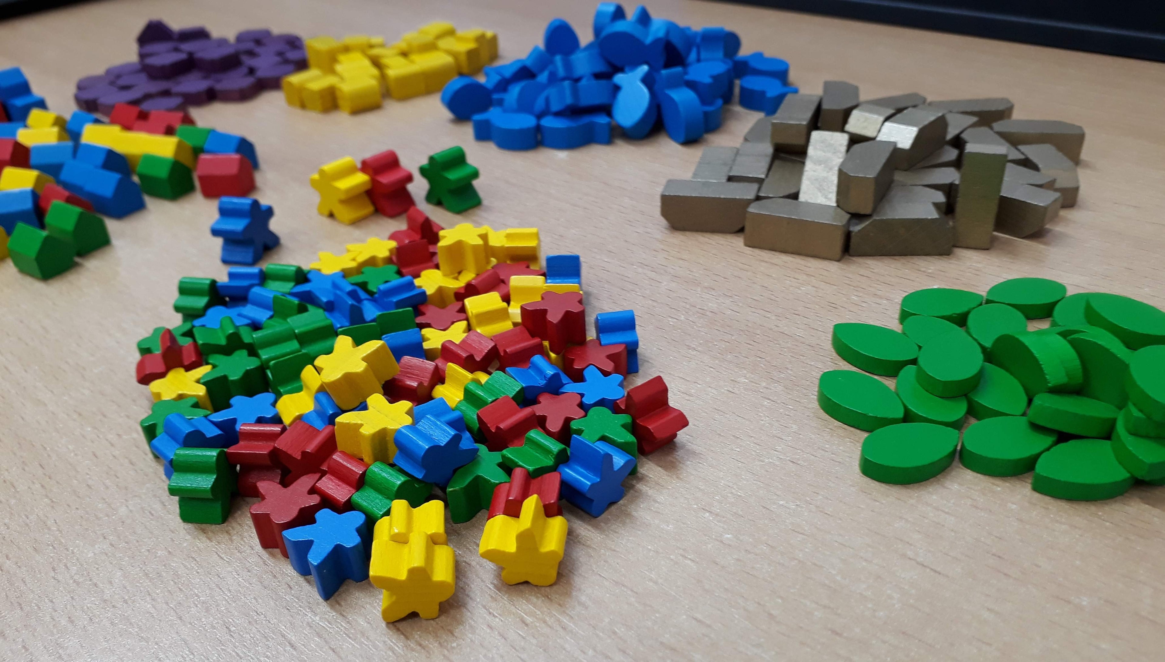 Set game pieces for Yokohama