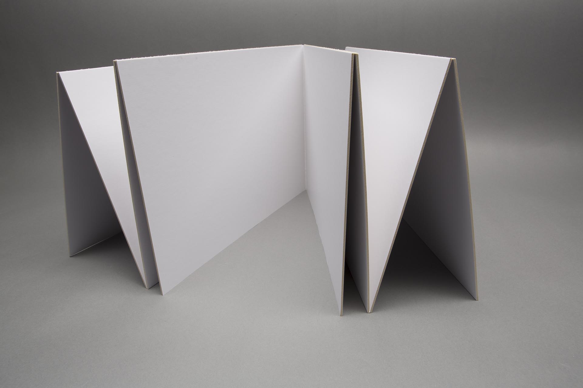 Spielbrett DinA4 8-fach, vierfach faltbar, Super-Sondergröße - 840 x 600 mm (210 x 300 mm)