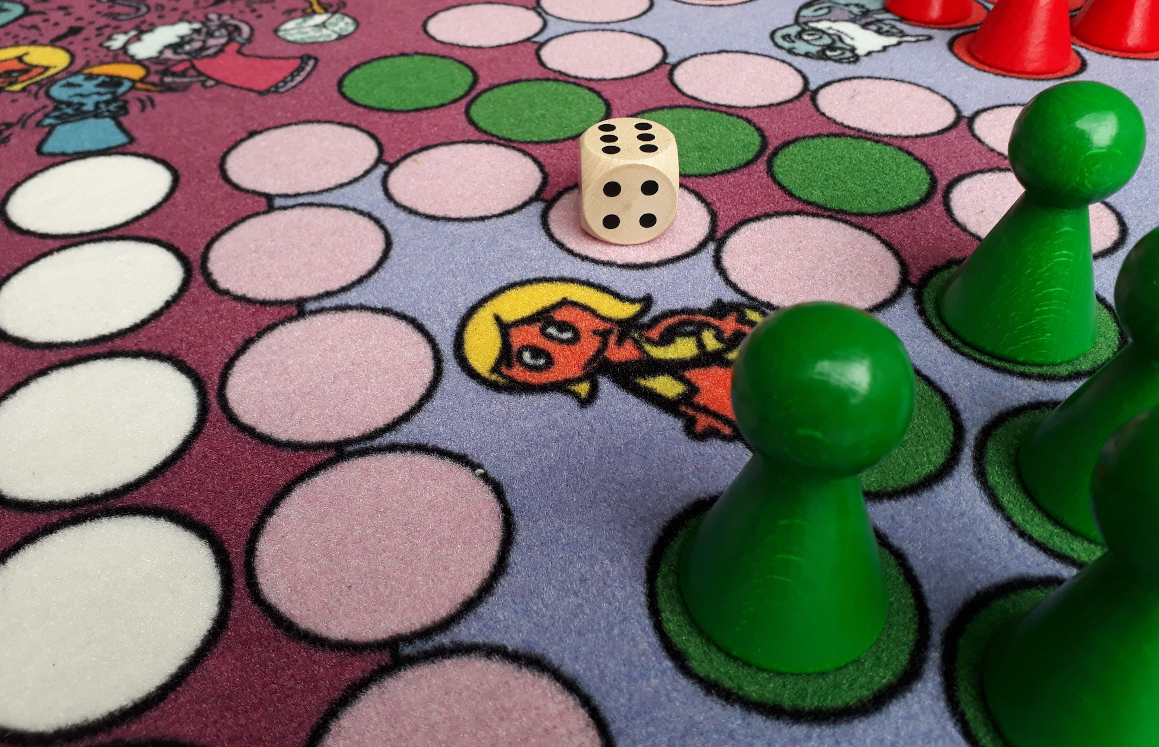 Carpet Pöppel-nicht-rum (4-player version)