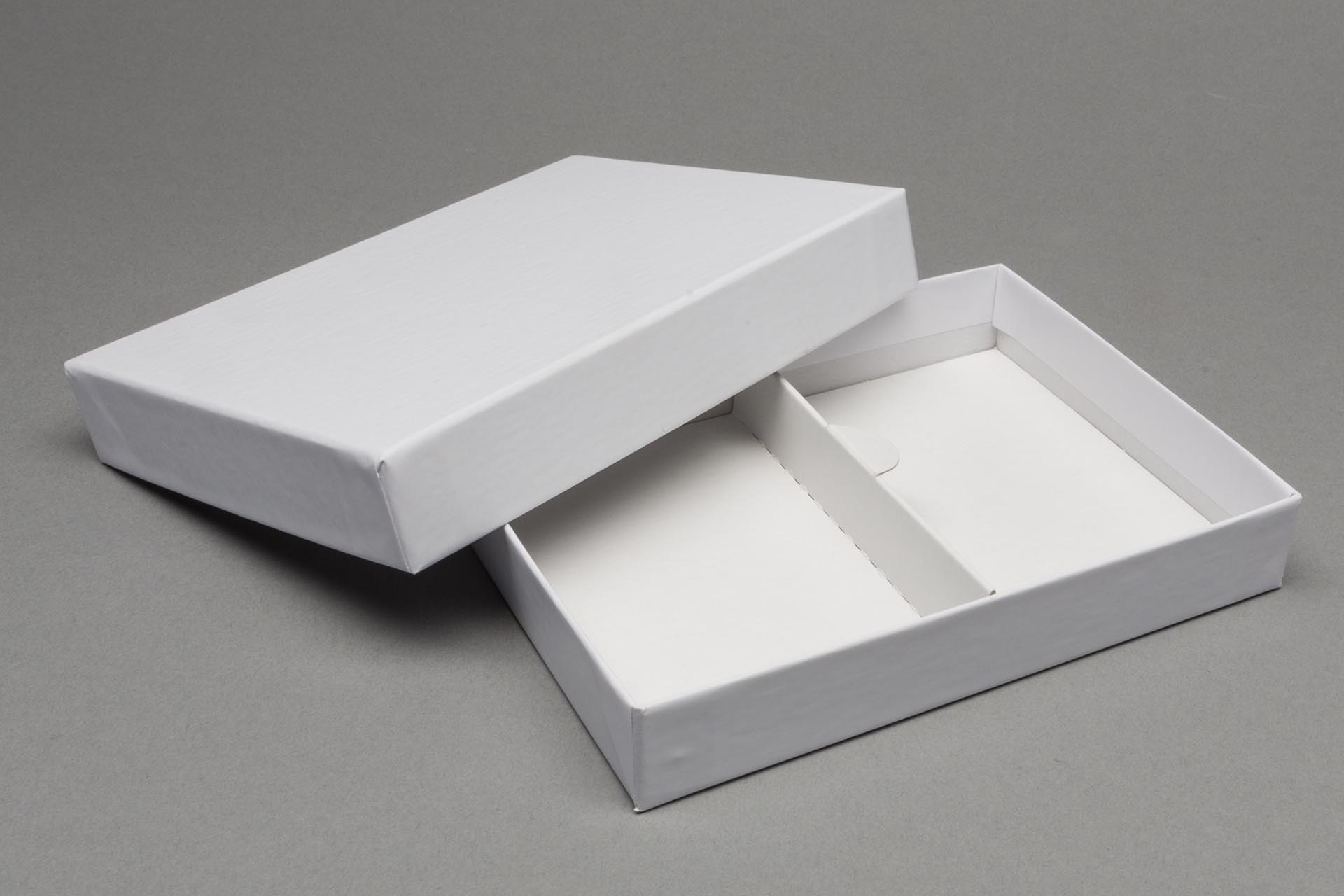 Game box 128x 100 x 20 mm