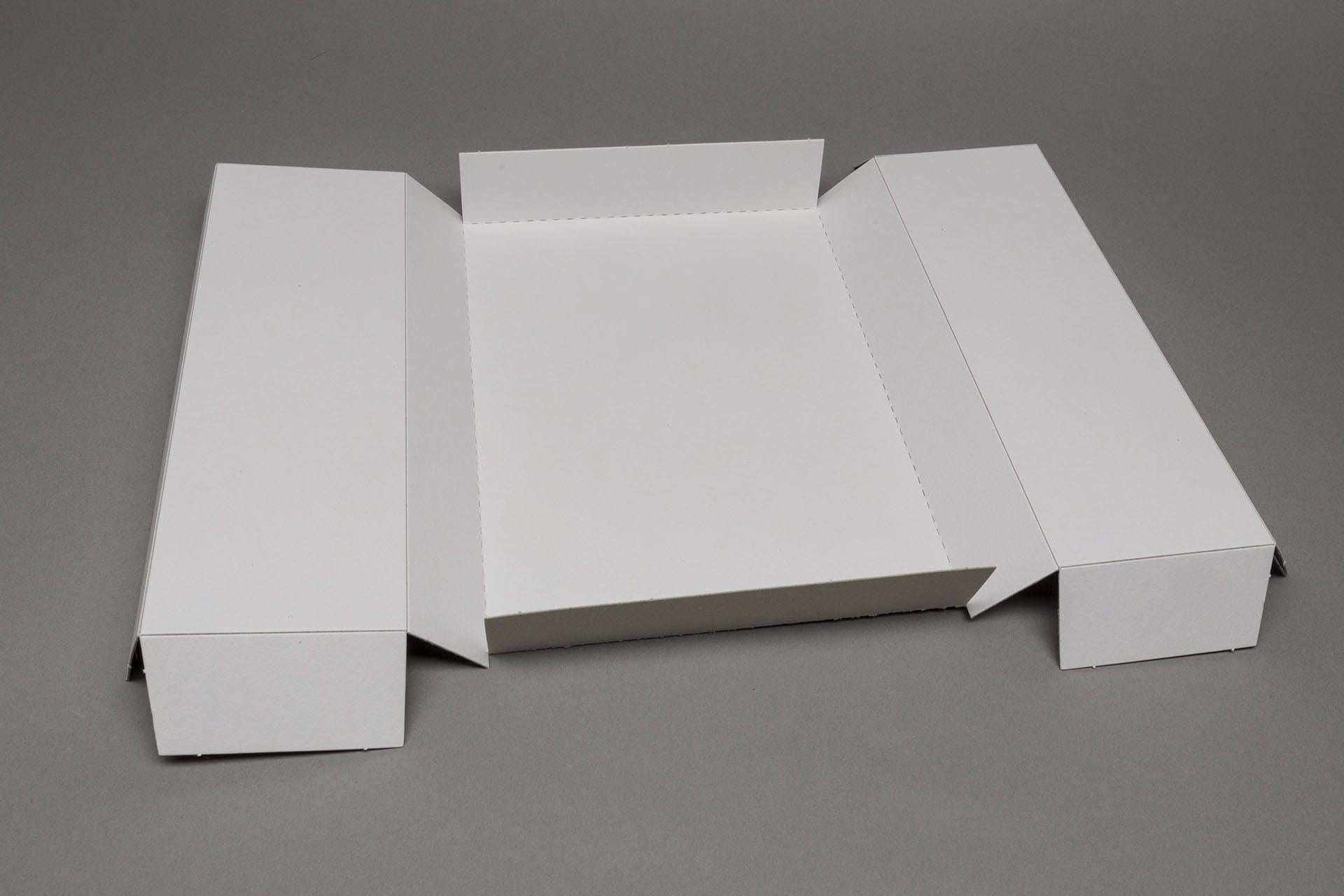 Inlet game box 317 x 230 x 50 mm K0004c