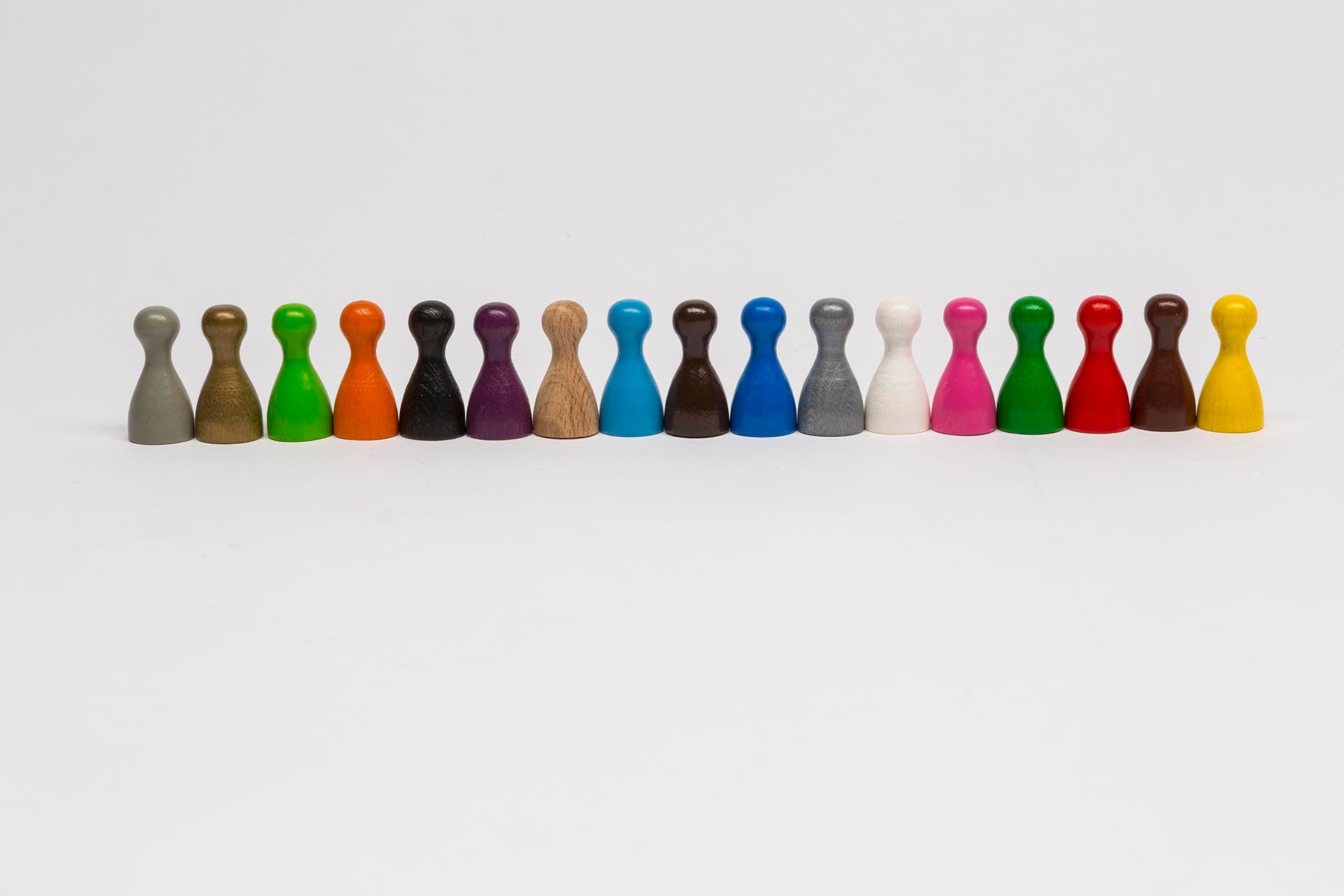 Medium Pawns - white