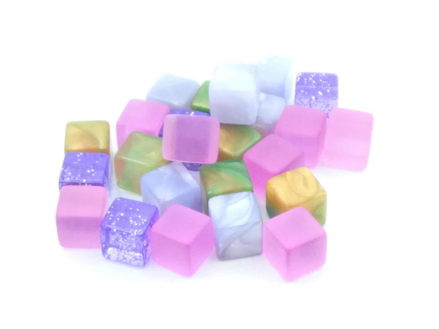 Transparente Würfel aus Kunststoff 10 mm - mit Effekten