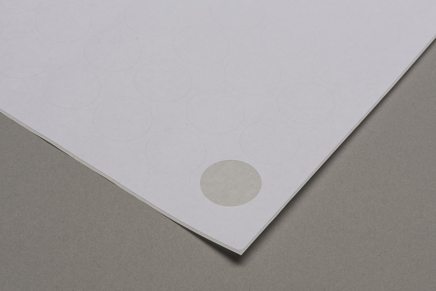 Labels for discs with 30 mm diameter