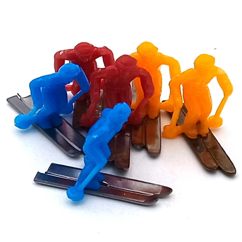 Skiers made of plastic and metal