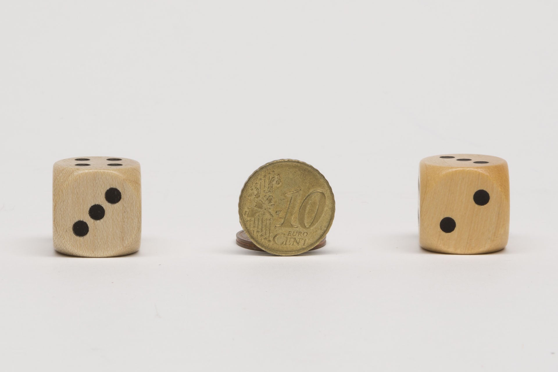 Dice 2-2-3-3-4-4