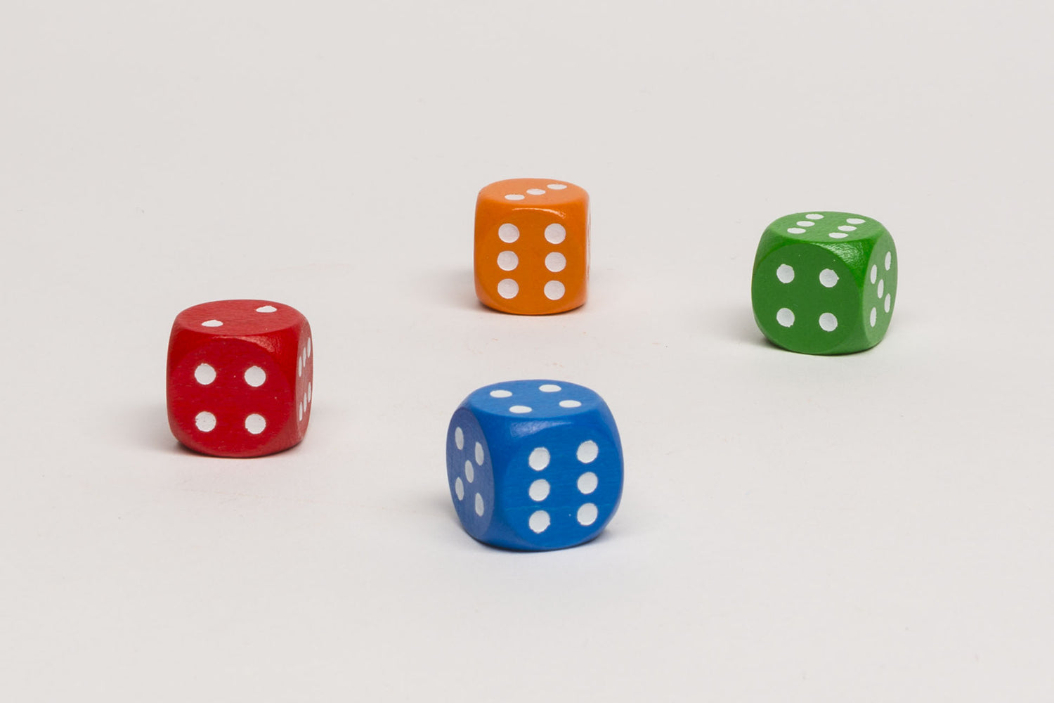 Wooden standard dice - white dots