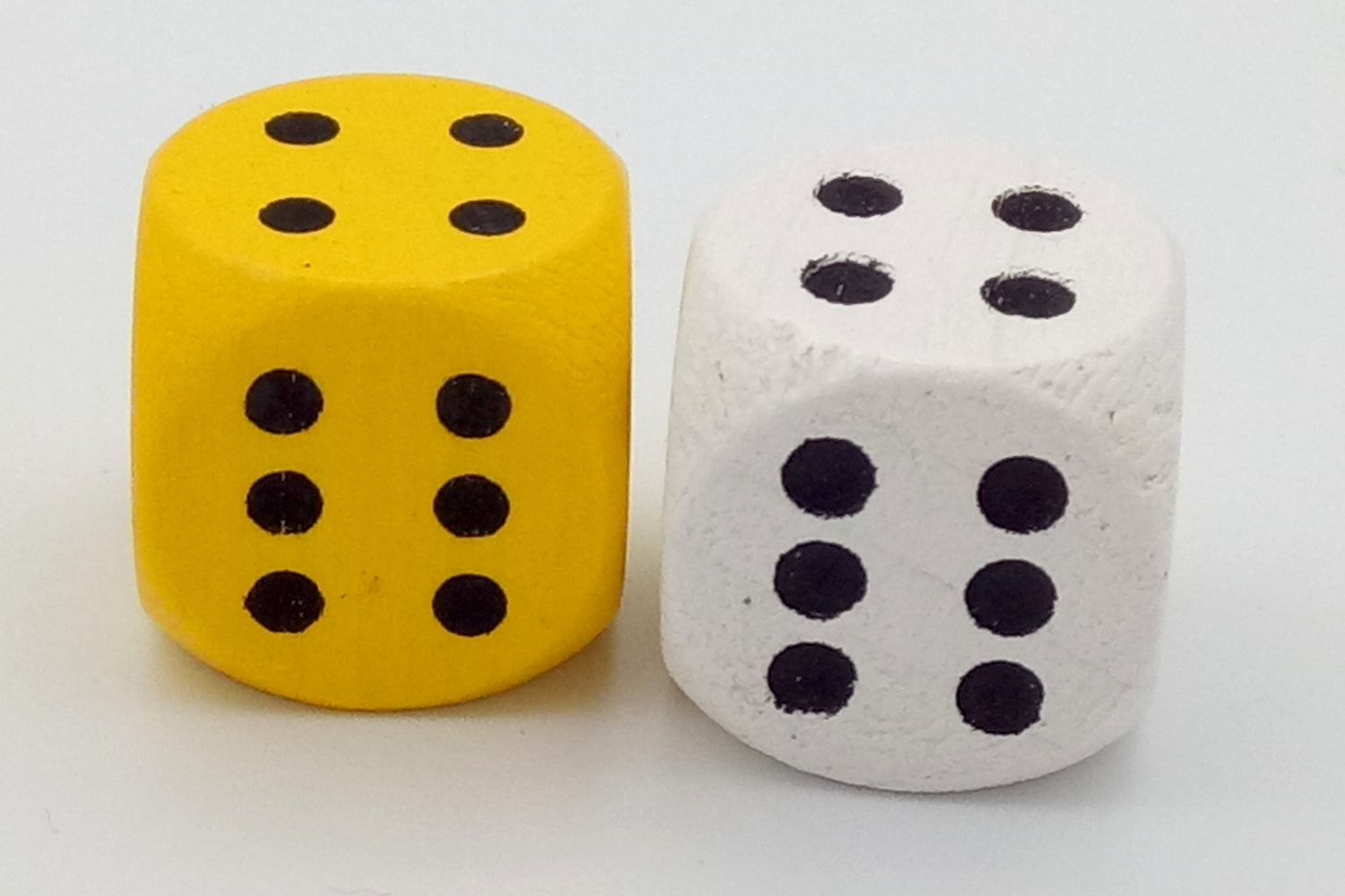 Holzwürfel Standard - schwarze Augen