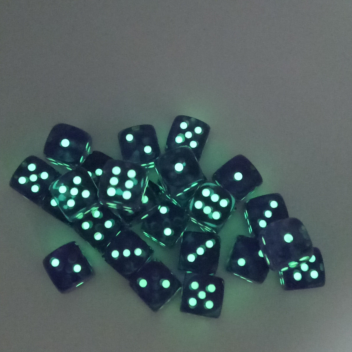 Glowing dice YELLOW