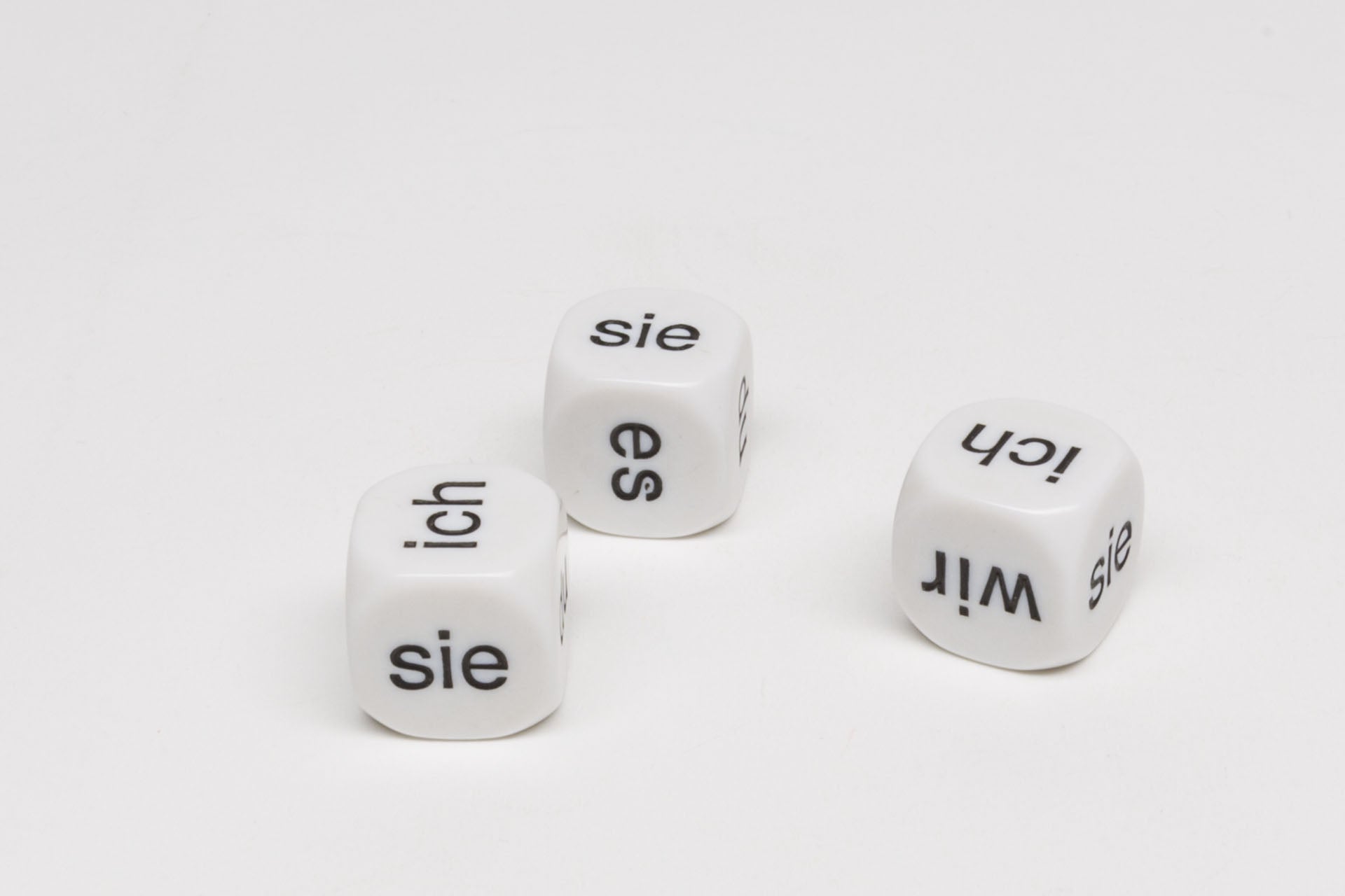 Pronoun dice