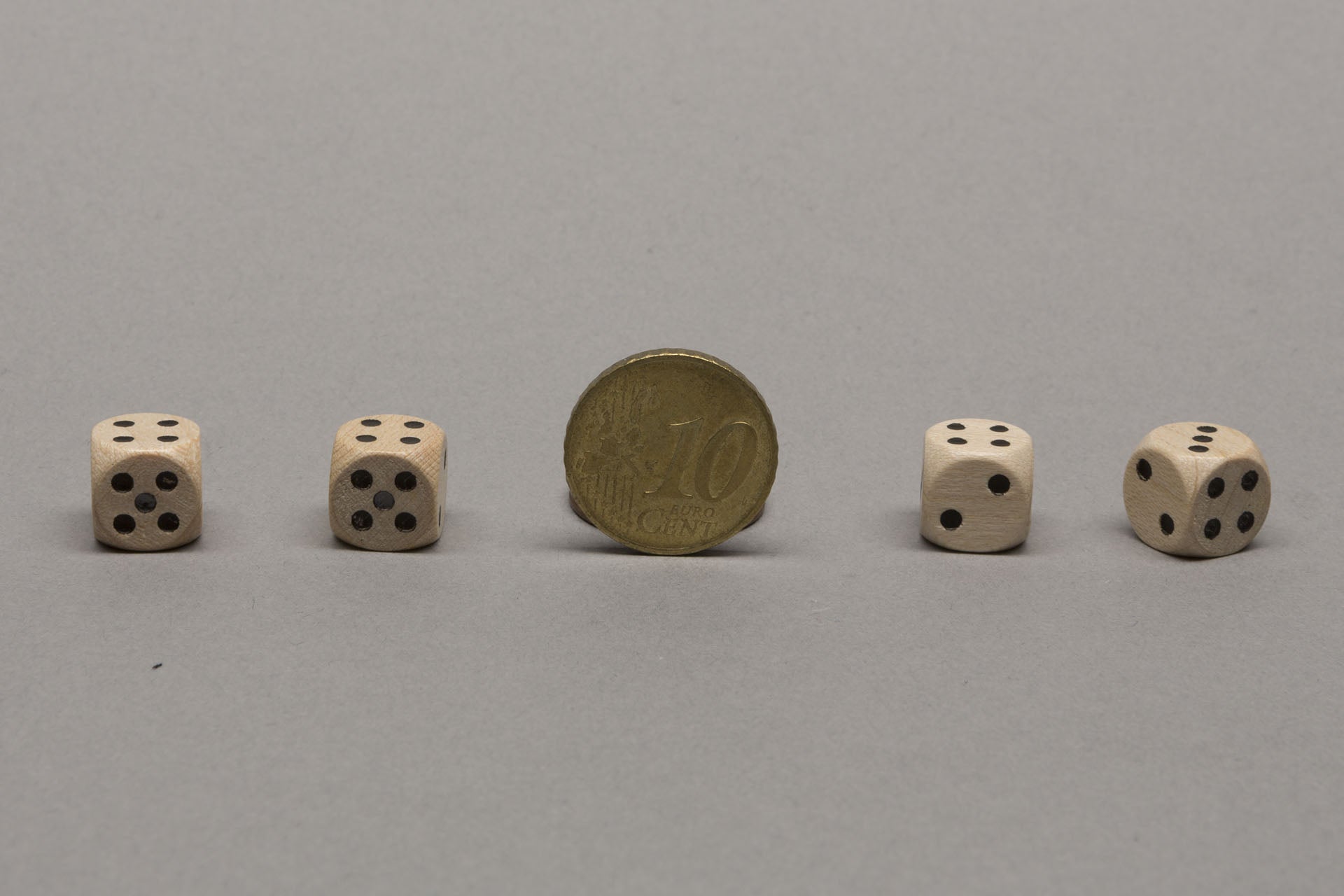Miniature dice 10 mm 2/2/3/4/4/5