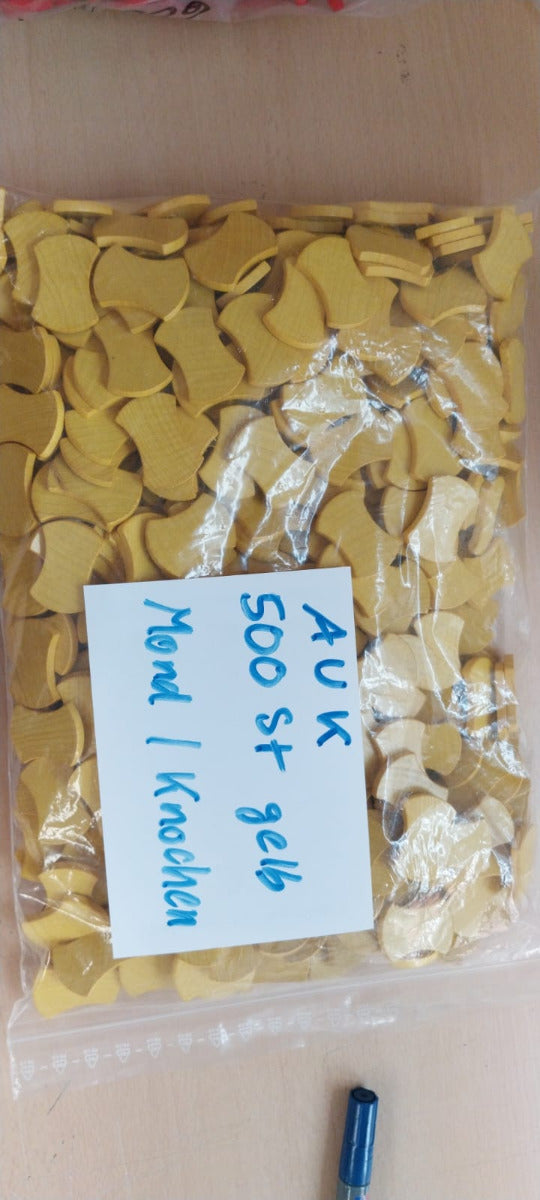Moon approx. 500 pieces - Auction, starting price 75