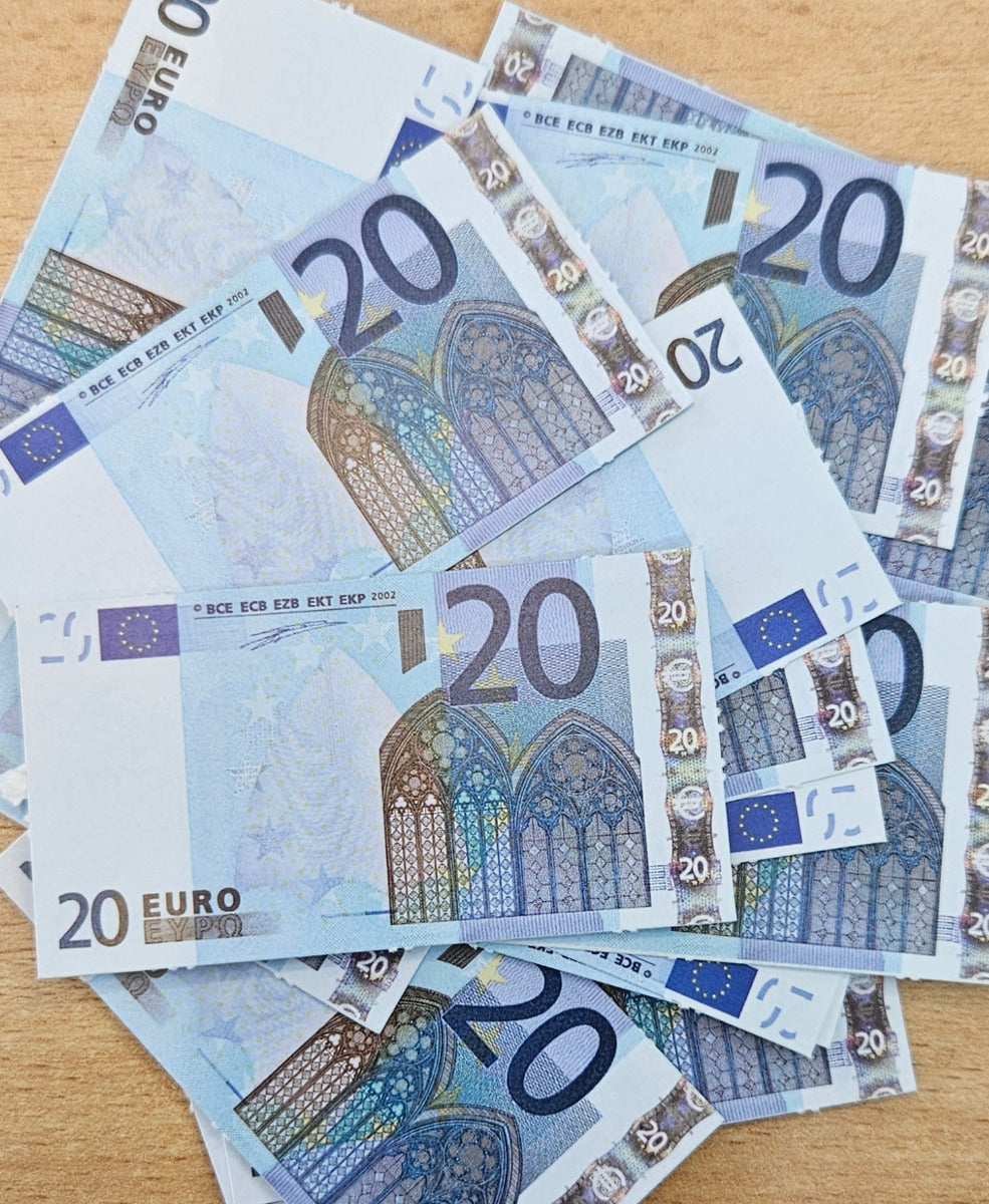 33 sets with play money (banknotes) - starting price EUR 98