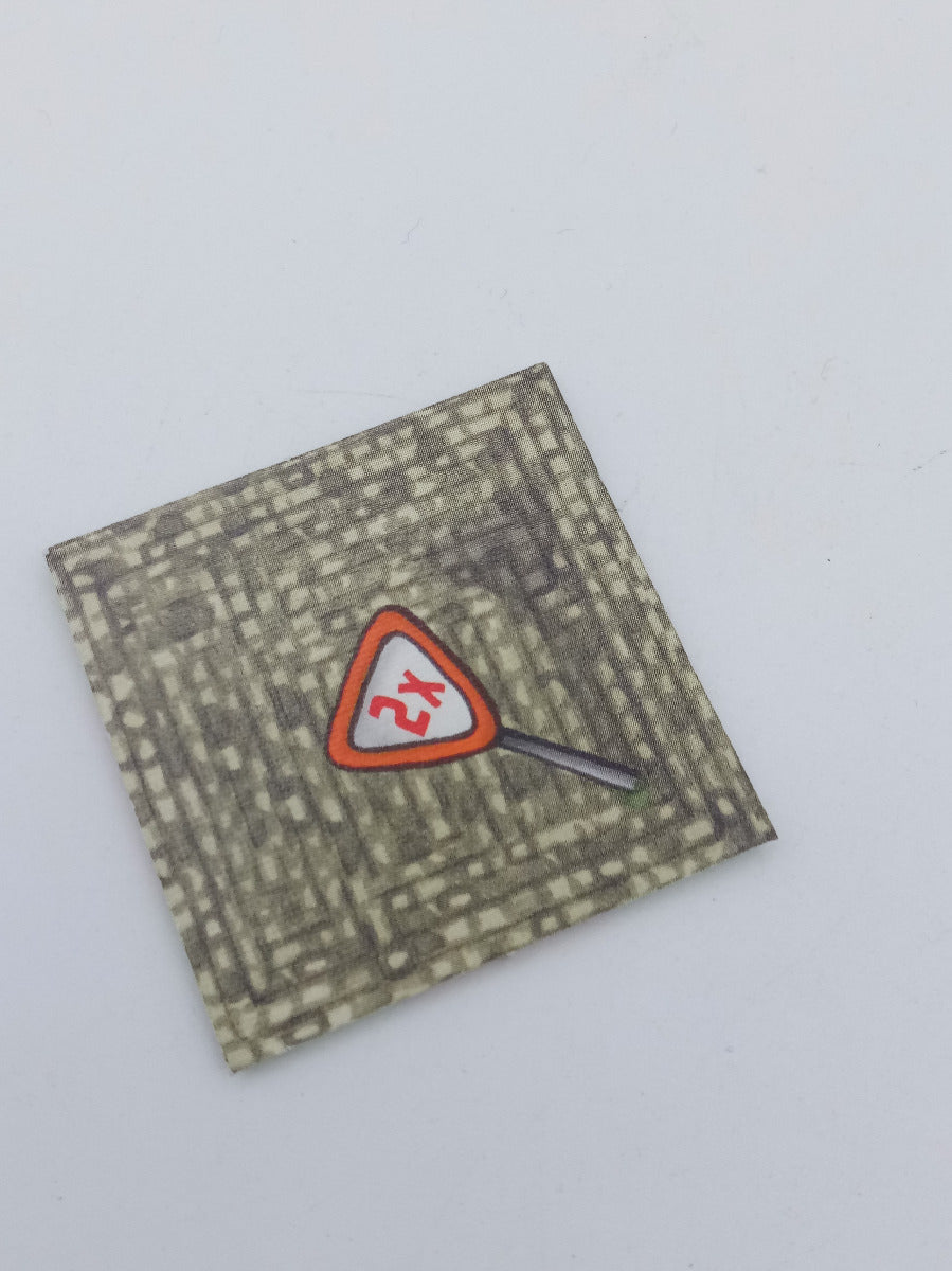 Square 40x40 mm with imprint paths