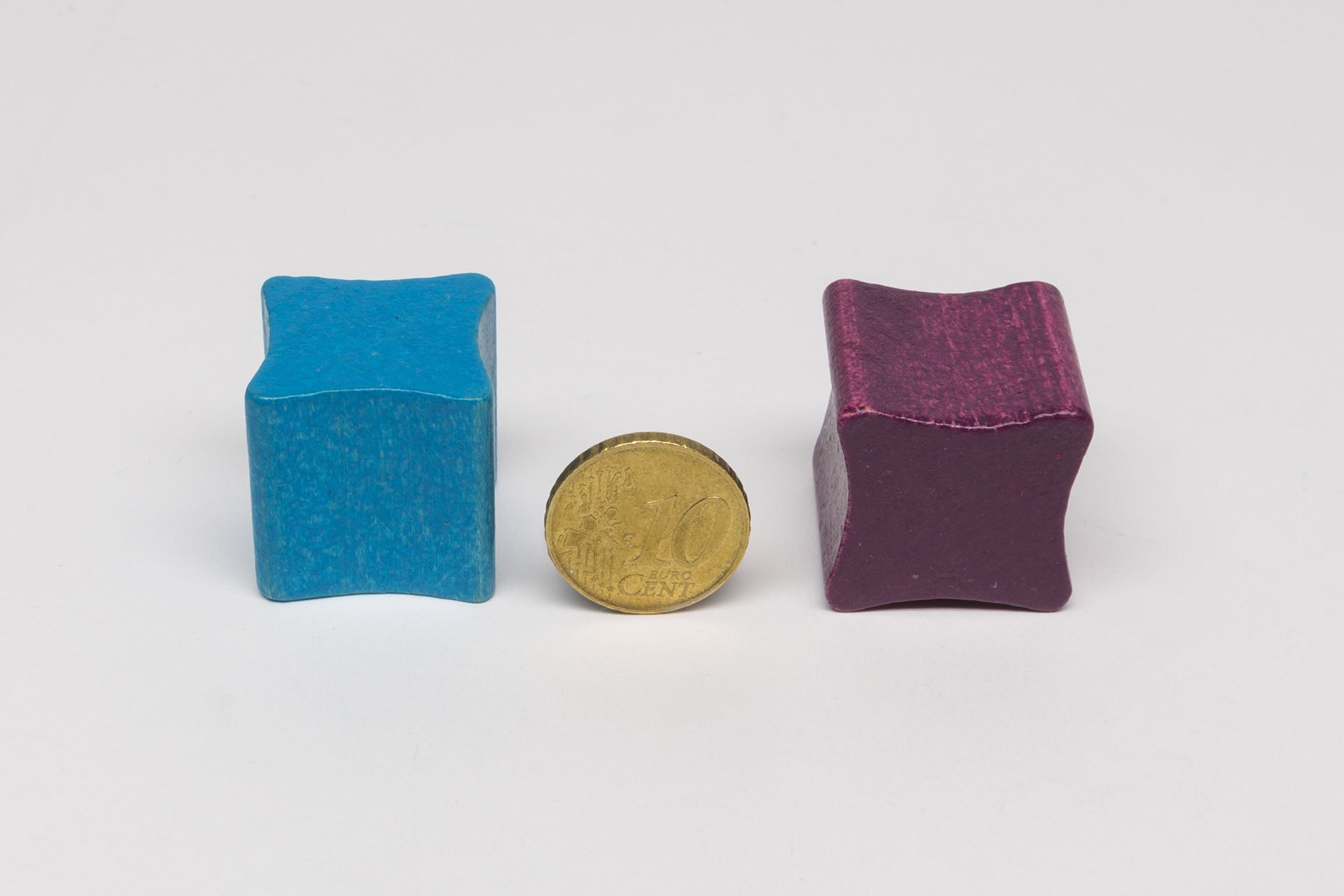 Conic dice purple