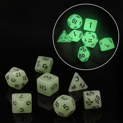 Set glow in the dark dice white