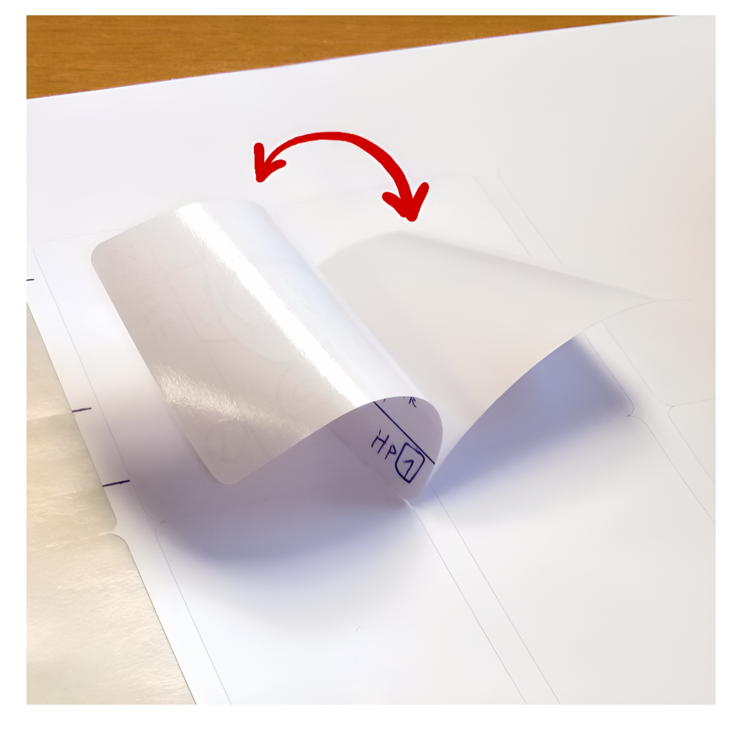 kleine Karten auf Trägerpapier zum Falten