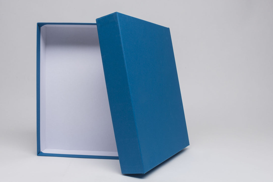 Game box 230 x 185 x 45 mm DinA5 - blank white