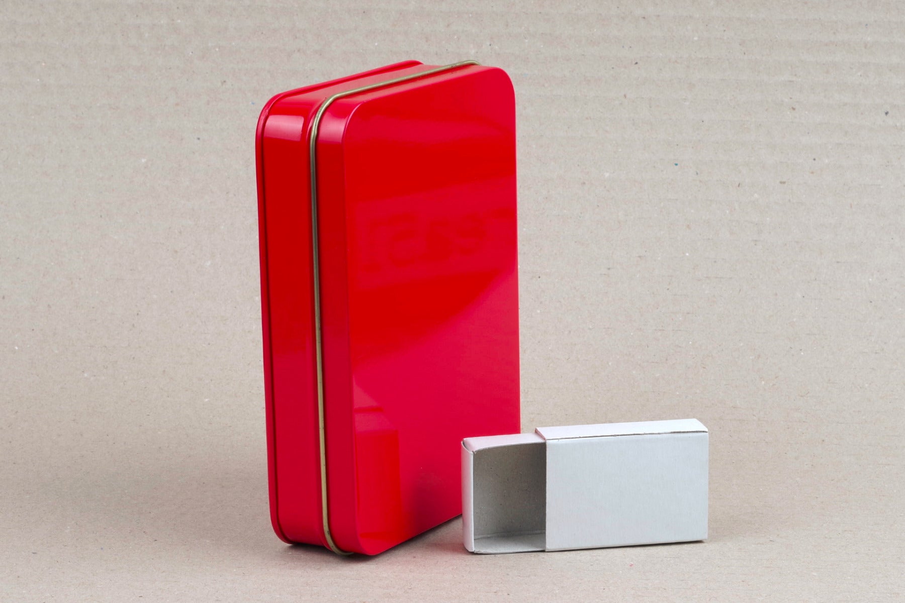 Metalldose rot