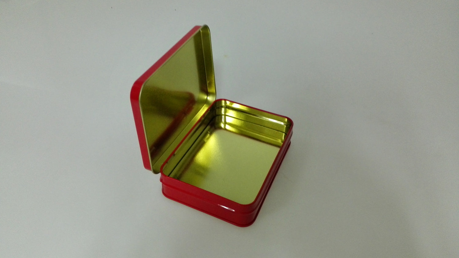Metalldose rot