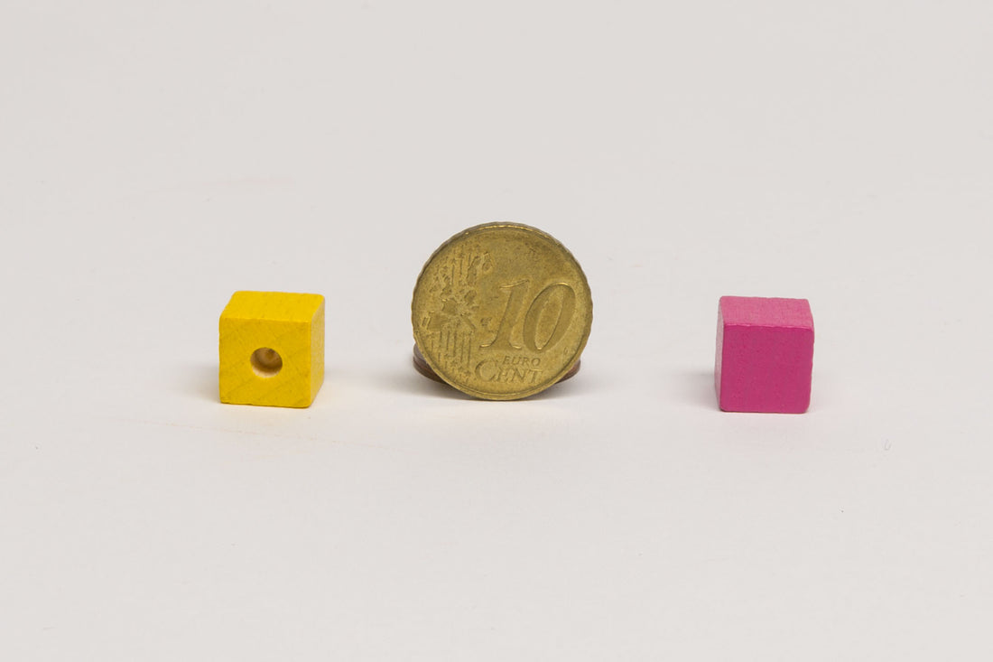 Holzwürfel blanko, 10 mm mit Bohrung - blau