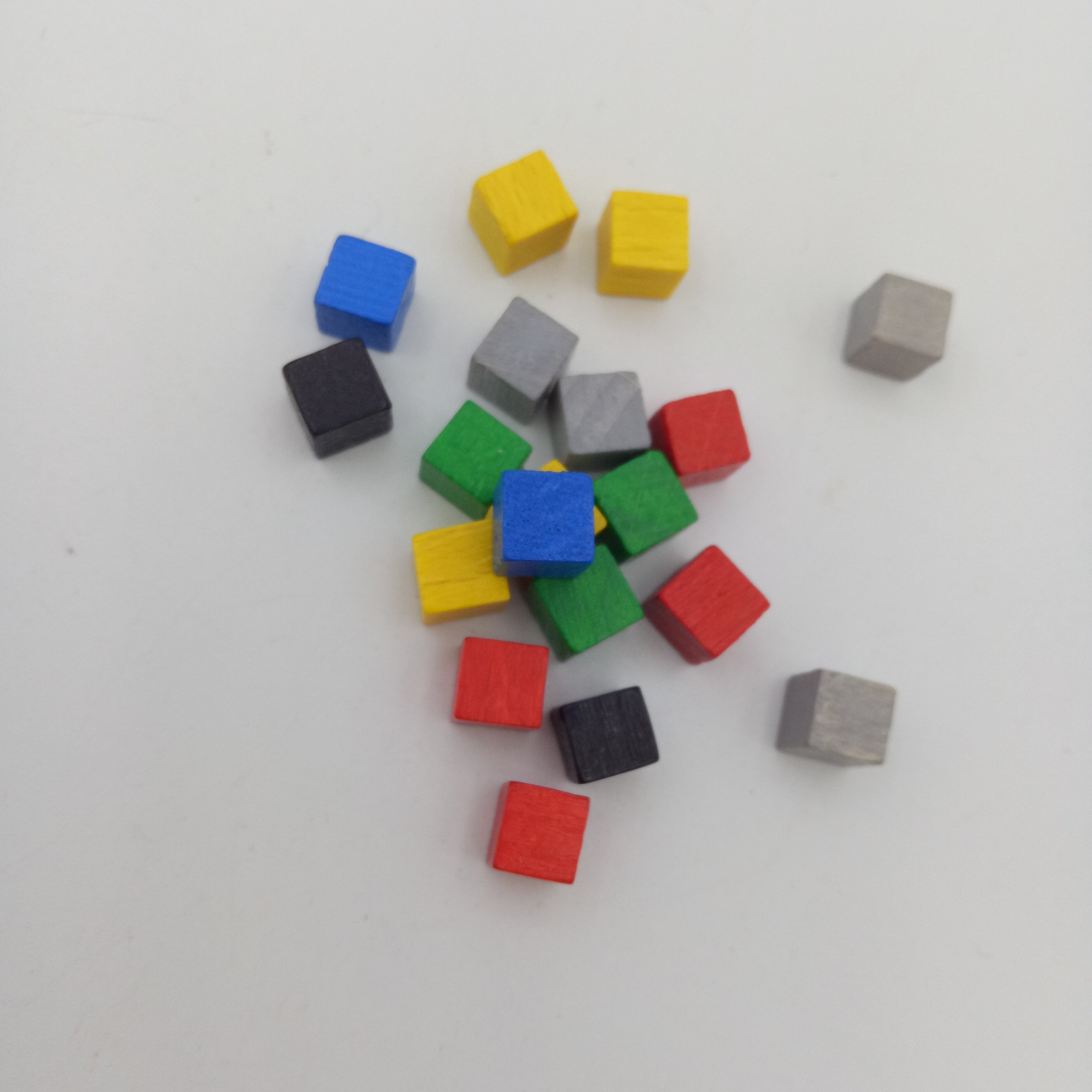 Wooden cube 8 mm