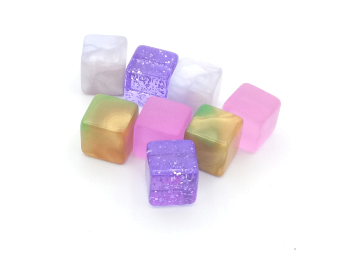 Transparent plastic dice 10 mm - with effects