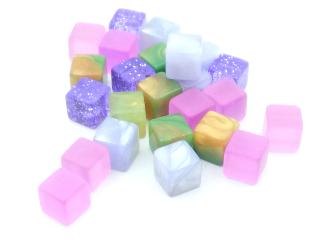 Transparent plastic dice 10 mm - with effects