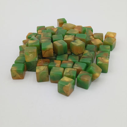 Transparent plastic dice 10 mm - with effects