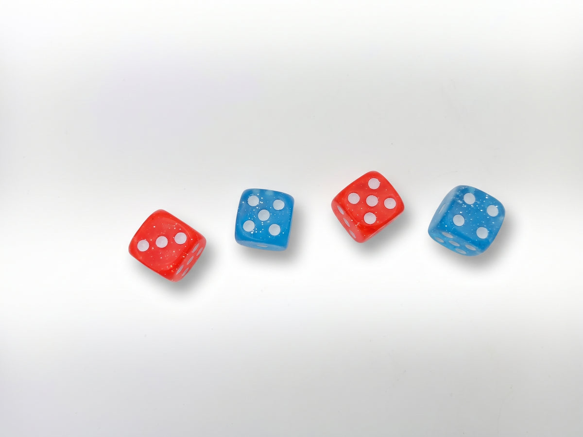Transparent plastic dice - with glitter effect