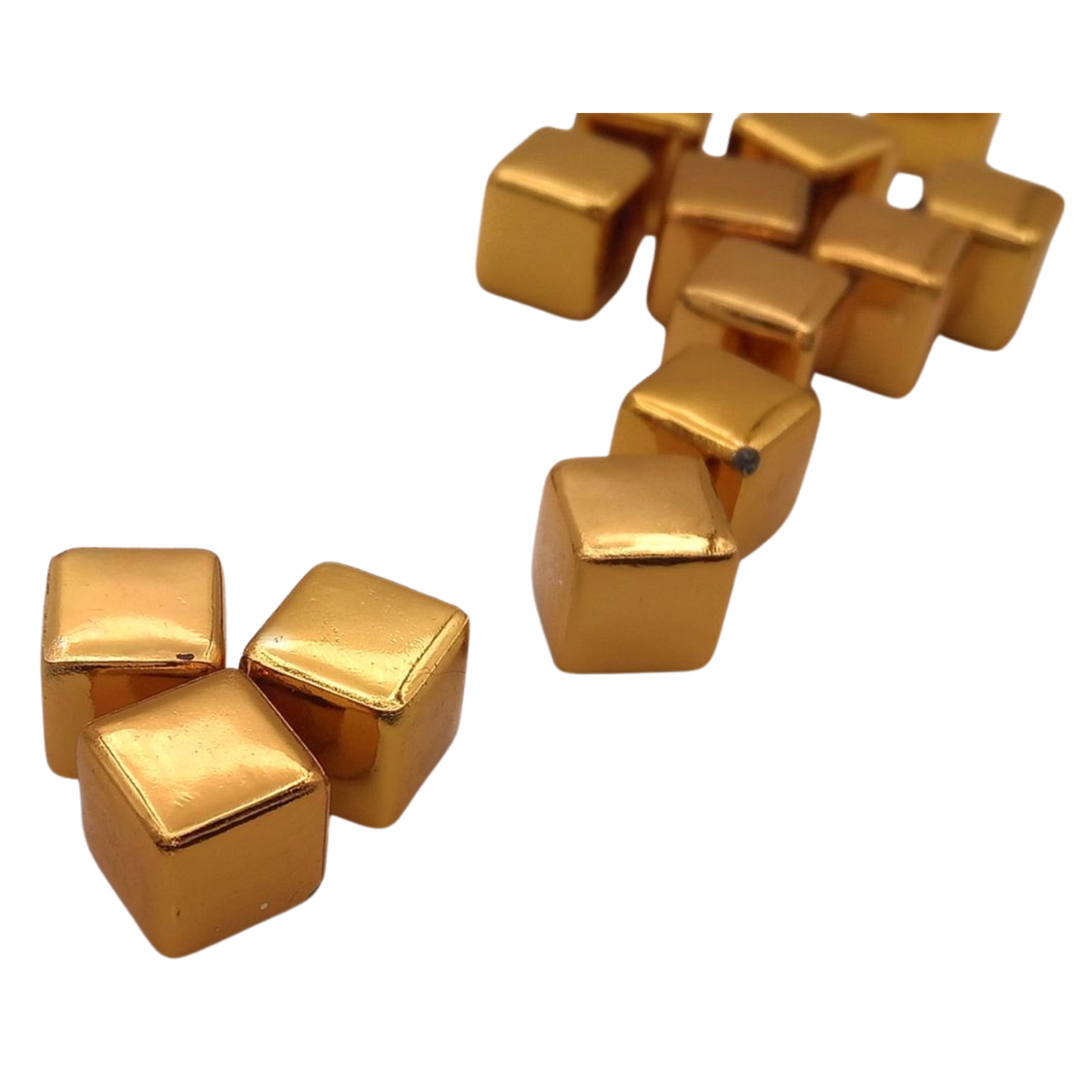 Plastic cubes