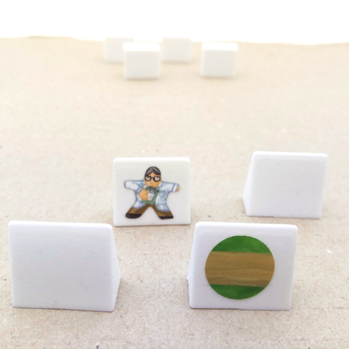 Customize your game pieces ! - Triangle