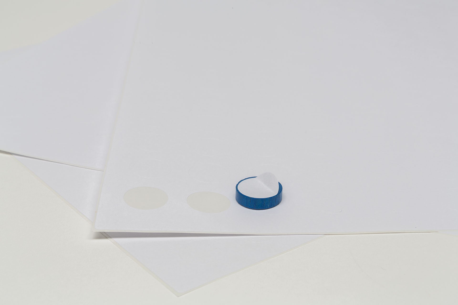 Labels for discs and cylinders 15 mm