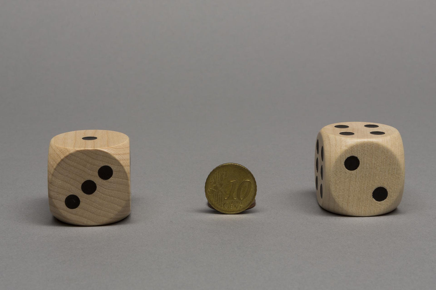 Wooden dice 30mm