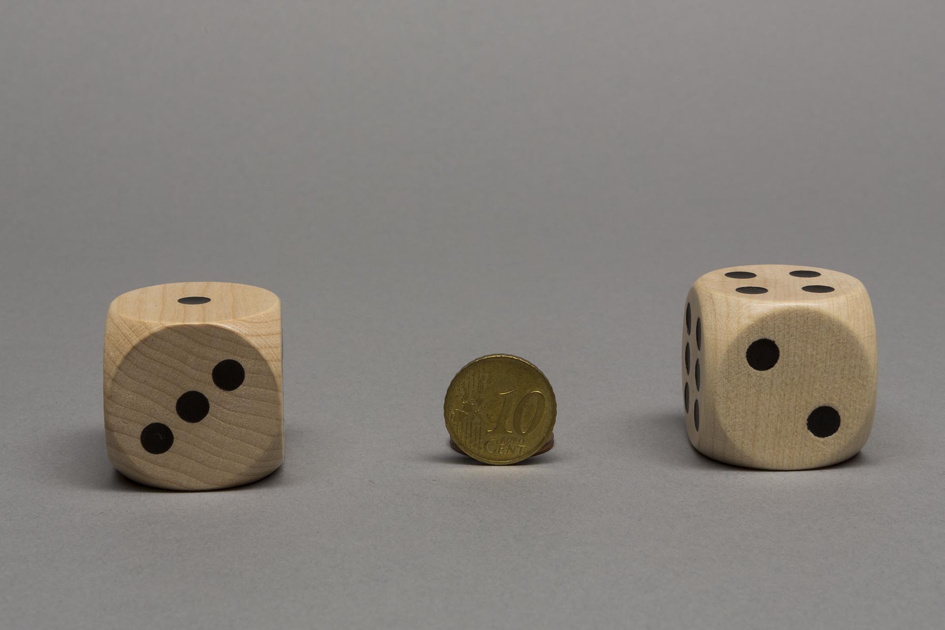 Wooden dice 30mm