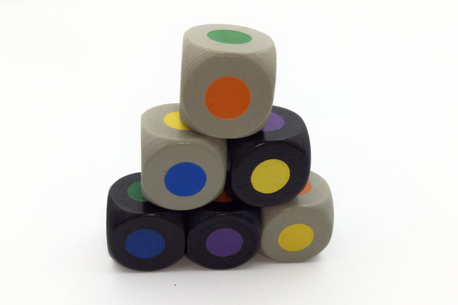 Color dice of width 16 mm-black