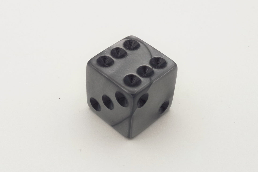 Plastic dice 15 mm (dots/squared)-white transparent
