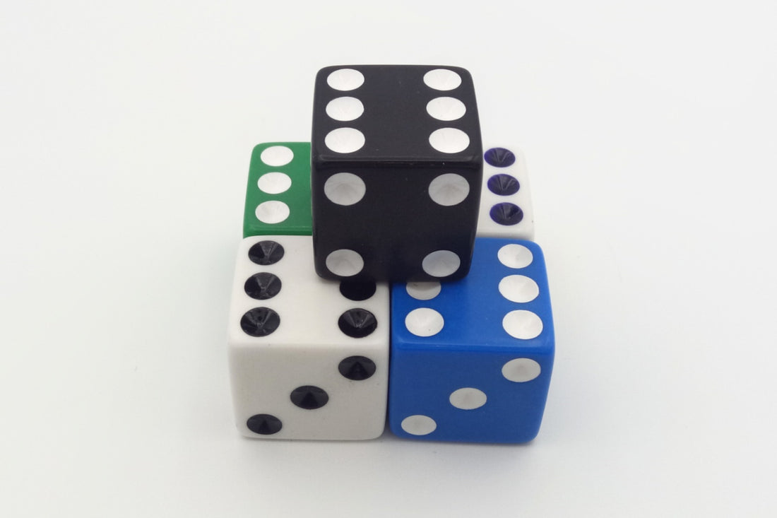 Plastic dice 25 mm (dots)-green