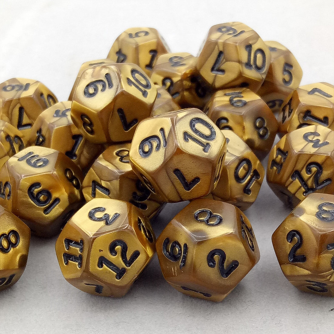 Würfel gold-silber-bronze